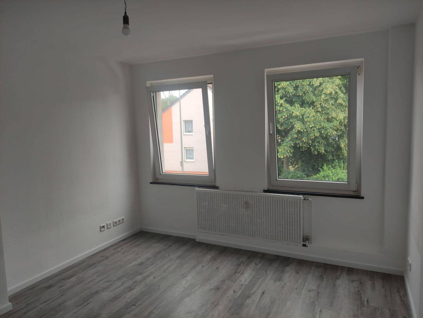 Komplett hochwertig sanierte 2,5-Zimmer-Wohnung in Duisburg Walsum-Aldenrade, 47179 Duisburg (Aldenrade Alt-Walsum Fahrn Vierlinden Wehofen)