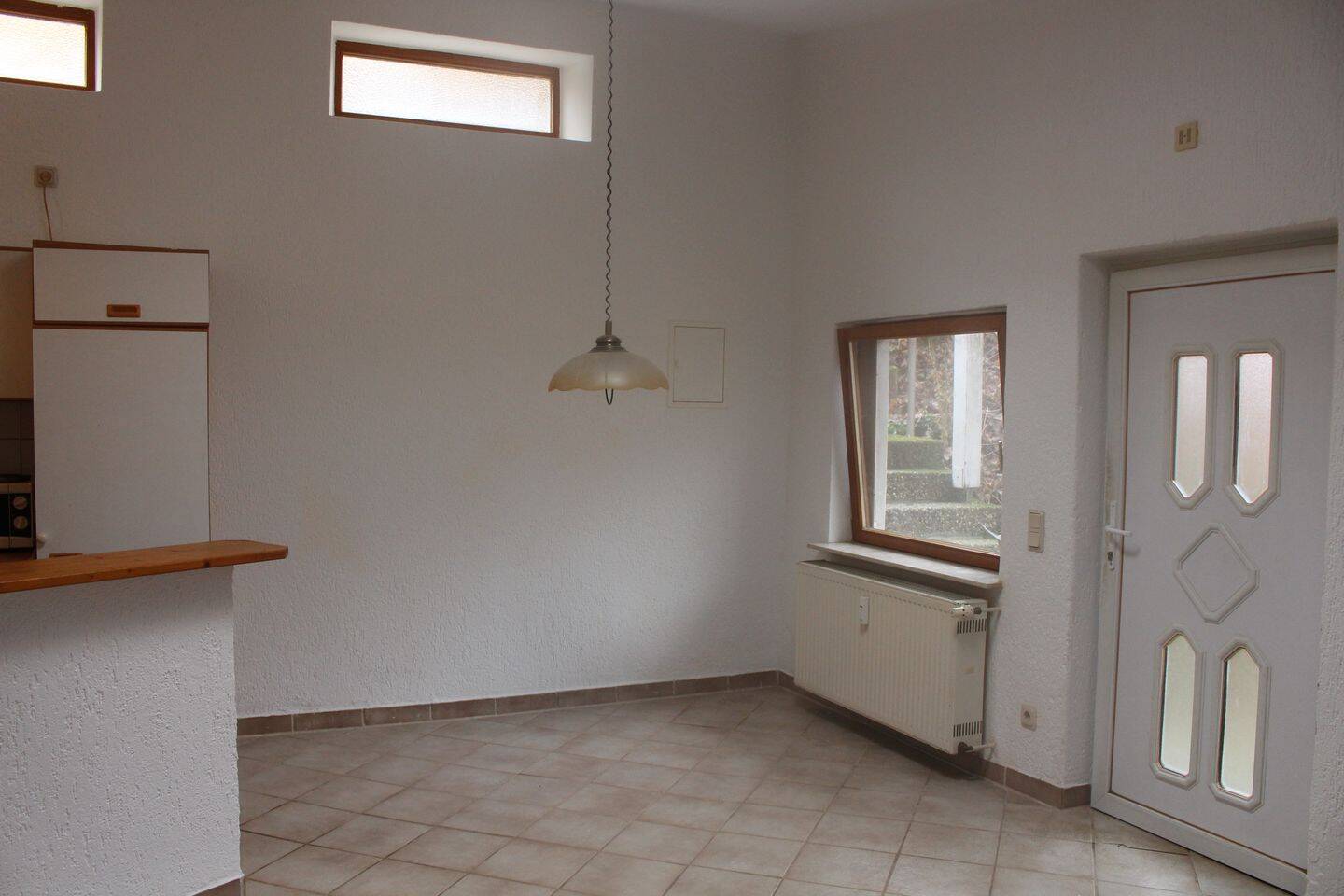 Attraktive Erdgeschosswohnung mit zwei Zimmern und charmantem Vorgarten., 65307 Bad Schwalbach