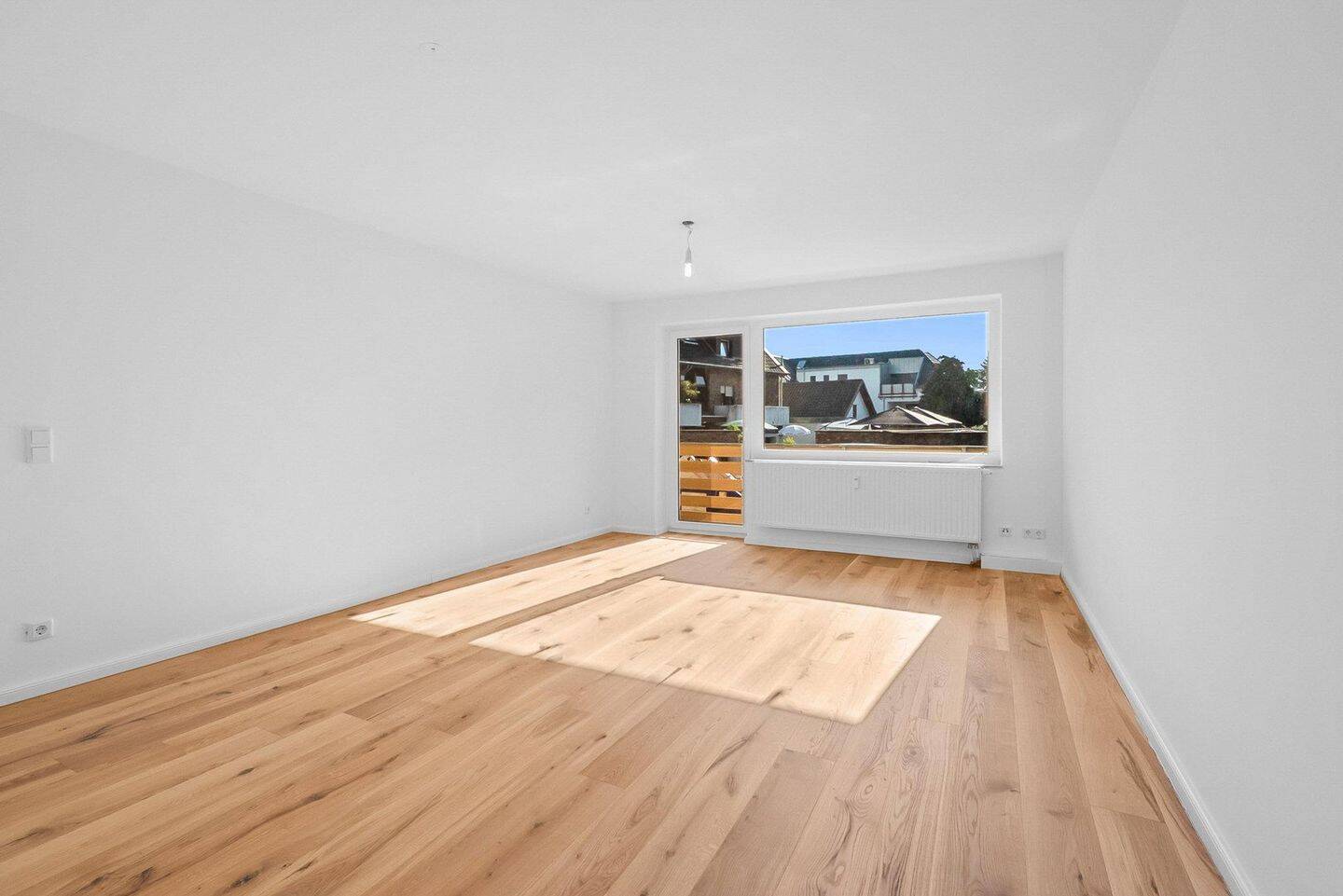 Modernisierte 3-Zimmer Erdgeschosswohnung in Köln Worringen direkt am Rhein, 50769 Köln (Chorweiler)