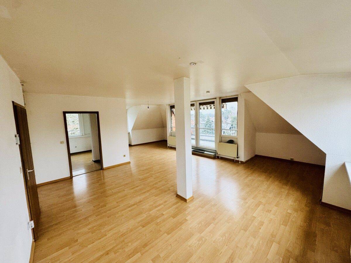 Helle Dachgeschosswohnung mit Terrasse – nahe Tegeler See! *BEZUGSFREI* 3.873EUR / m², 13507 Berlin (Reinickendorf Kolonie Am Fließ Kolonie Am Waldessaum Tegel)