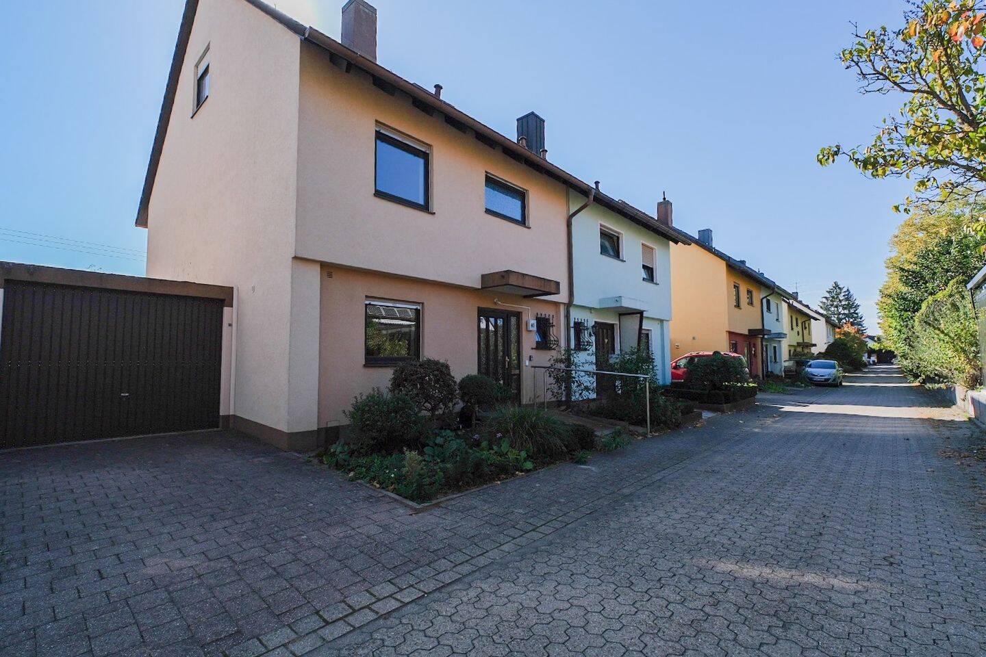 Familienglück in 90617 – Doppelhaushälfte mit Garten und großzügigem Wohnbereich, 90617 Puschendorf