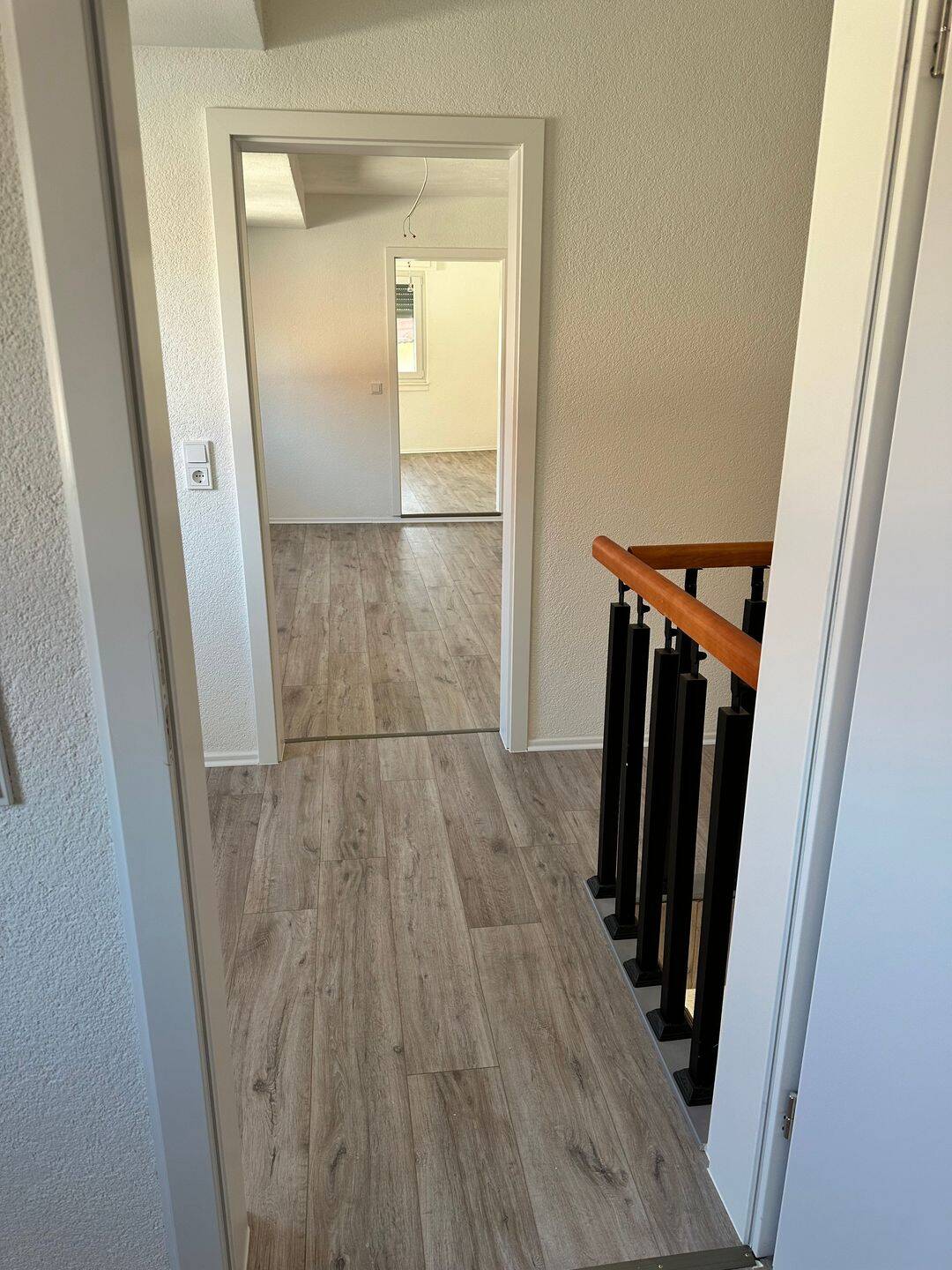 neu renovierte 3 Zimmerwohnung mit großem überdachten Balkon, 63579 Freigericht