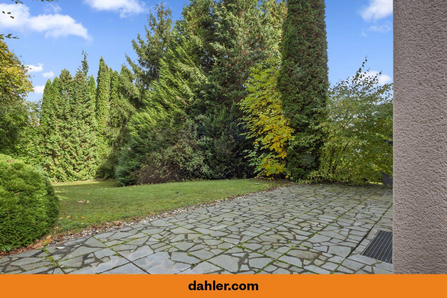 Hochwertige Erdgeschosswohnung mit 2 Terrassen und Garten, 34131 Kassel (Bad Wilhelmshöhe Brasselsberg Kirchditmold)
