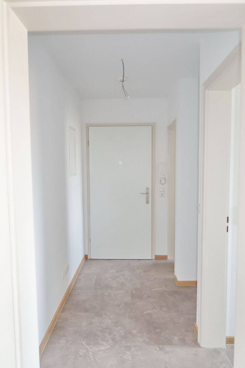 2-Zimmer-Wohnung mit großem Balkon, 83022 Rosenheim (Happing Innenstadt Ost Süd West)