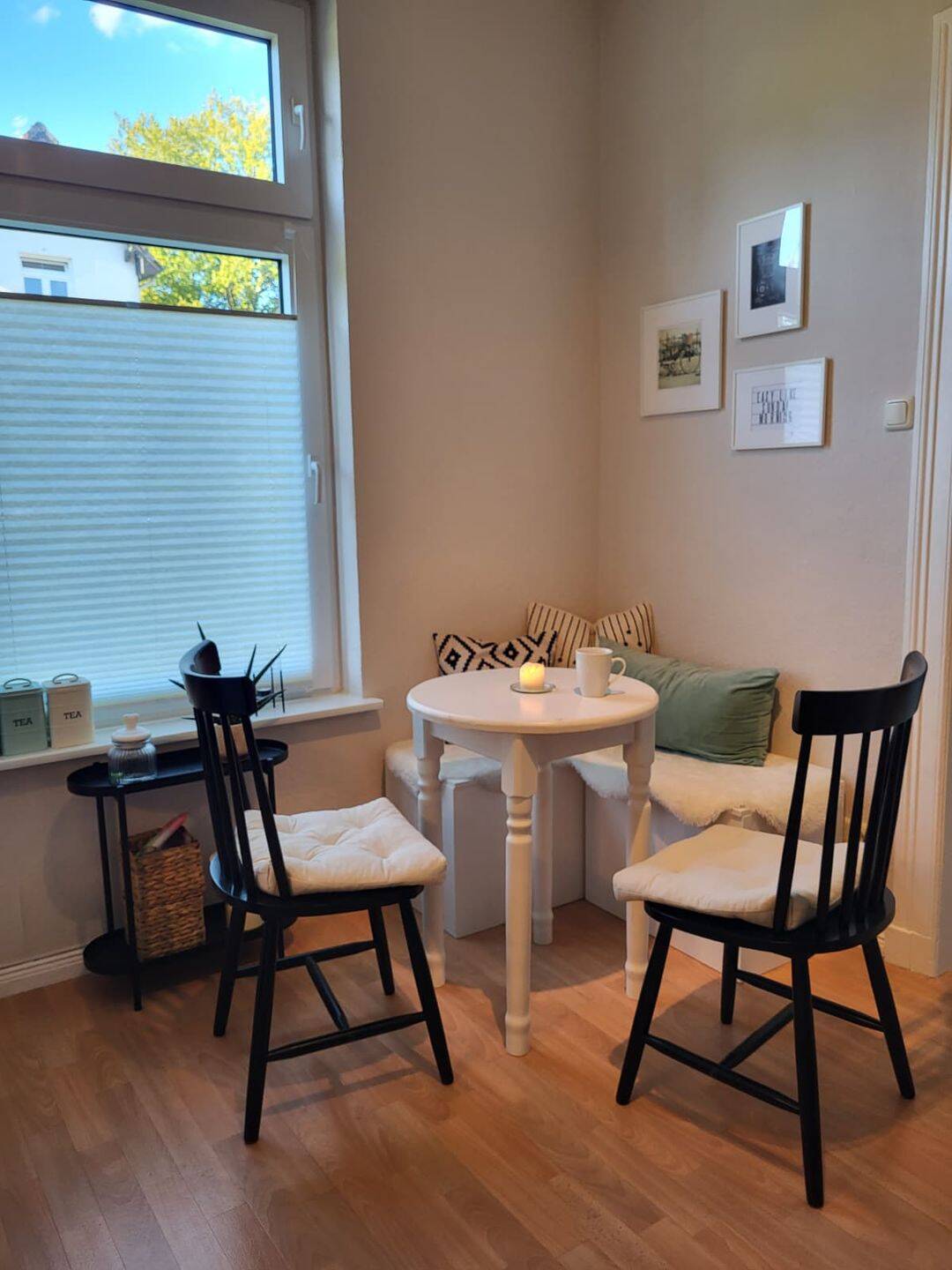 Charmante & lichtdurchflutete 2-Zimmer-Altbauwohnung im Herzen von Rahlstedt, 22149 Hamburg (Wandsbek Rahlstedt Tonndorf)