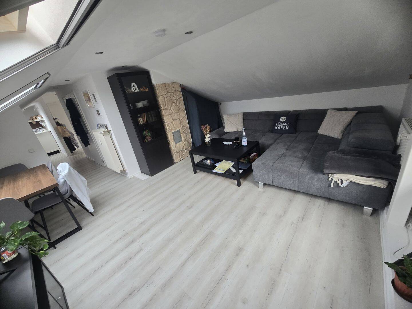 Helle und Moderne Wohnung, 57076 Siegen