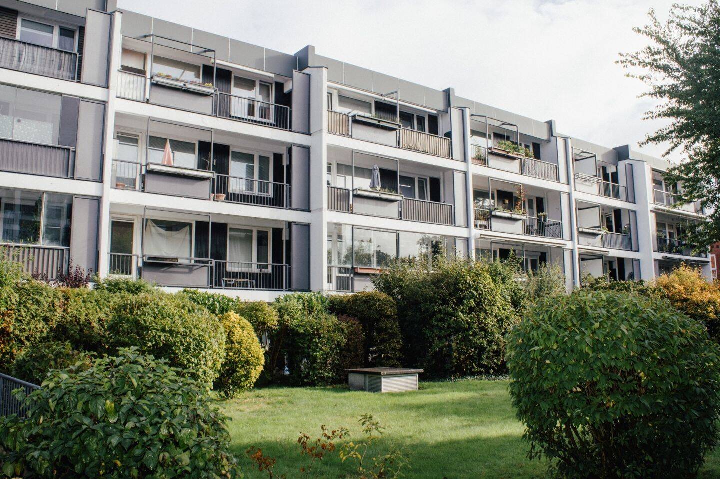 Attraktive Wohnung mit zwei Loggien, Tiefgaragenstellplatz und einer tollen Raumaufteilung in ruhiger Lage!, 22869 Schenefeld