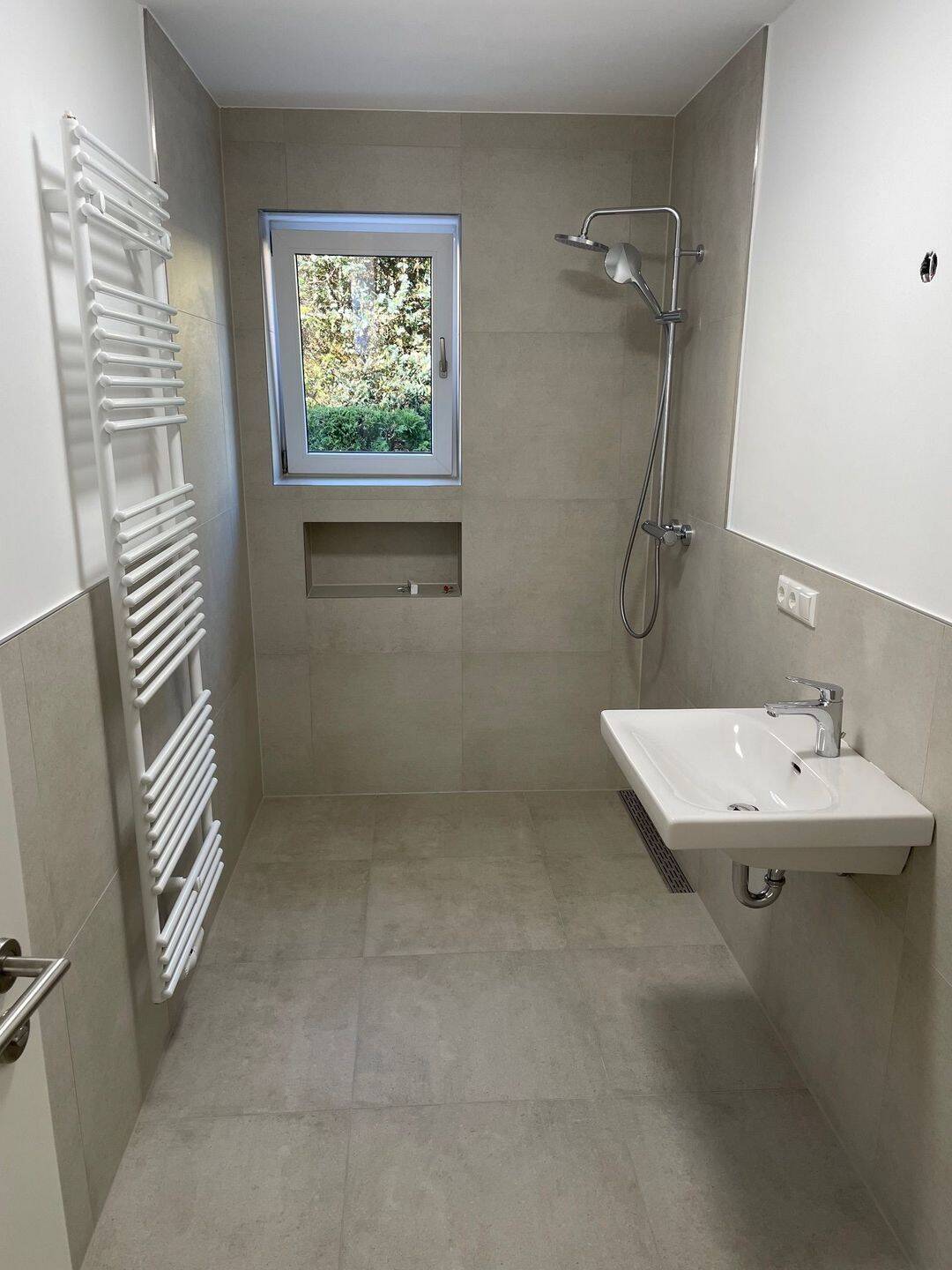 Neu renovierte 3 Zimmer Wohnung, Nähe Uniklinik, befristet für 3 Jahre, 86356 Neusäß