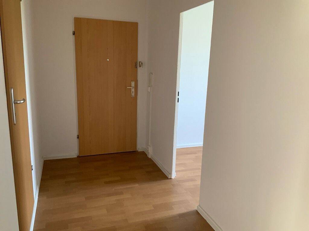 Bezugsfertige 3-Raumwohnung mit Balkon, 4209 Leipzig (Grünau-Mitte Grünau-Nord Grünau-Ost Schönau)