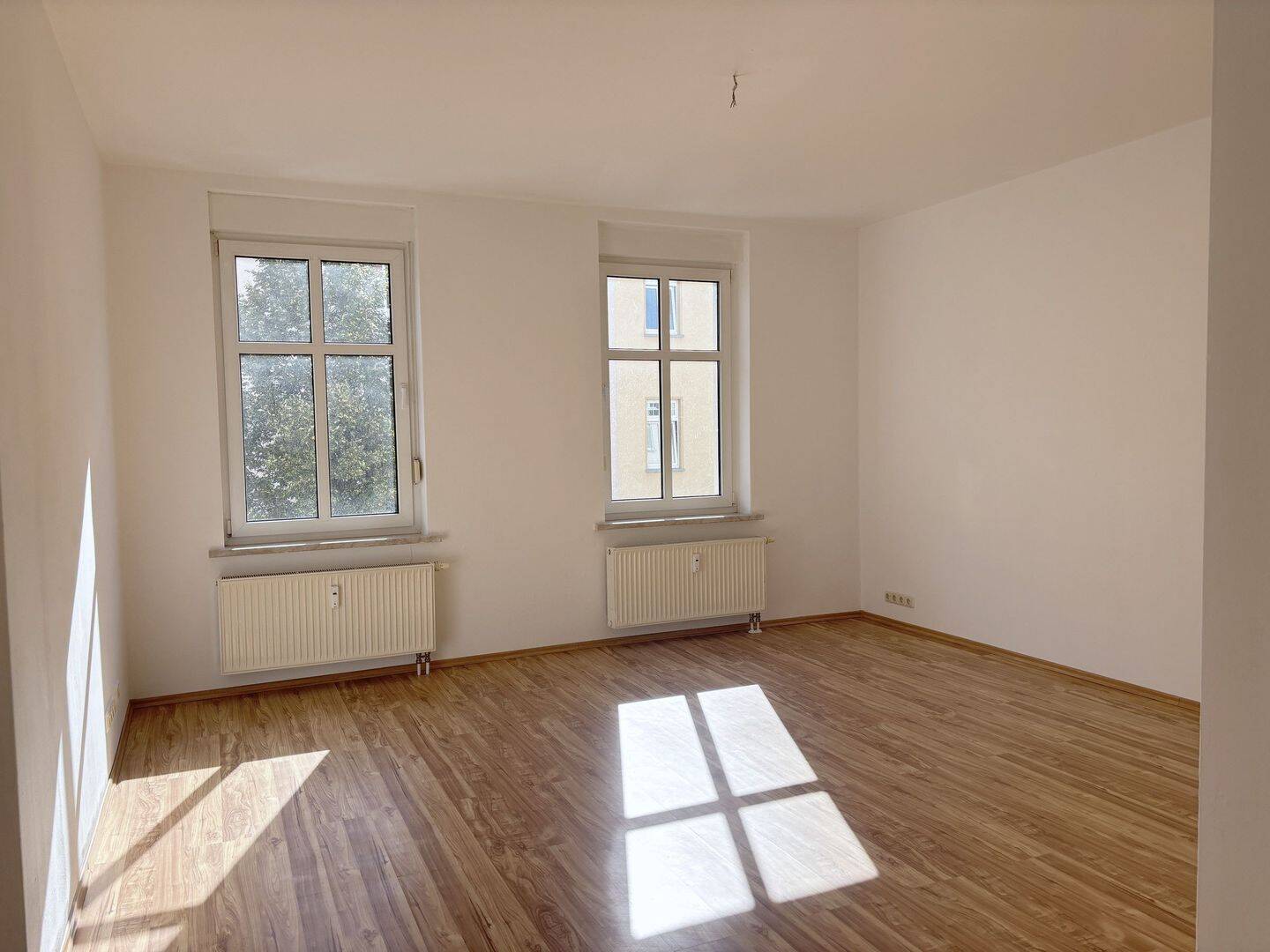 84 qm für 500 € kalt · 3 Zimmer · Einbauküche · Bad mit Wanne und Dusche · Roßlau Zentrum, 6862 Dessau-Roßlau