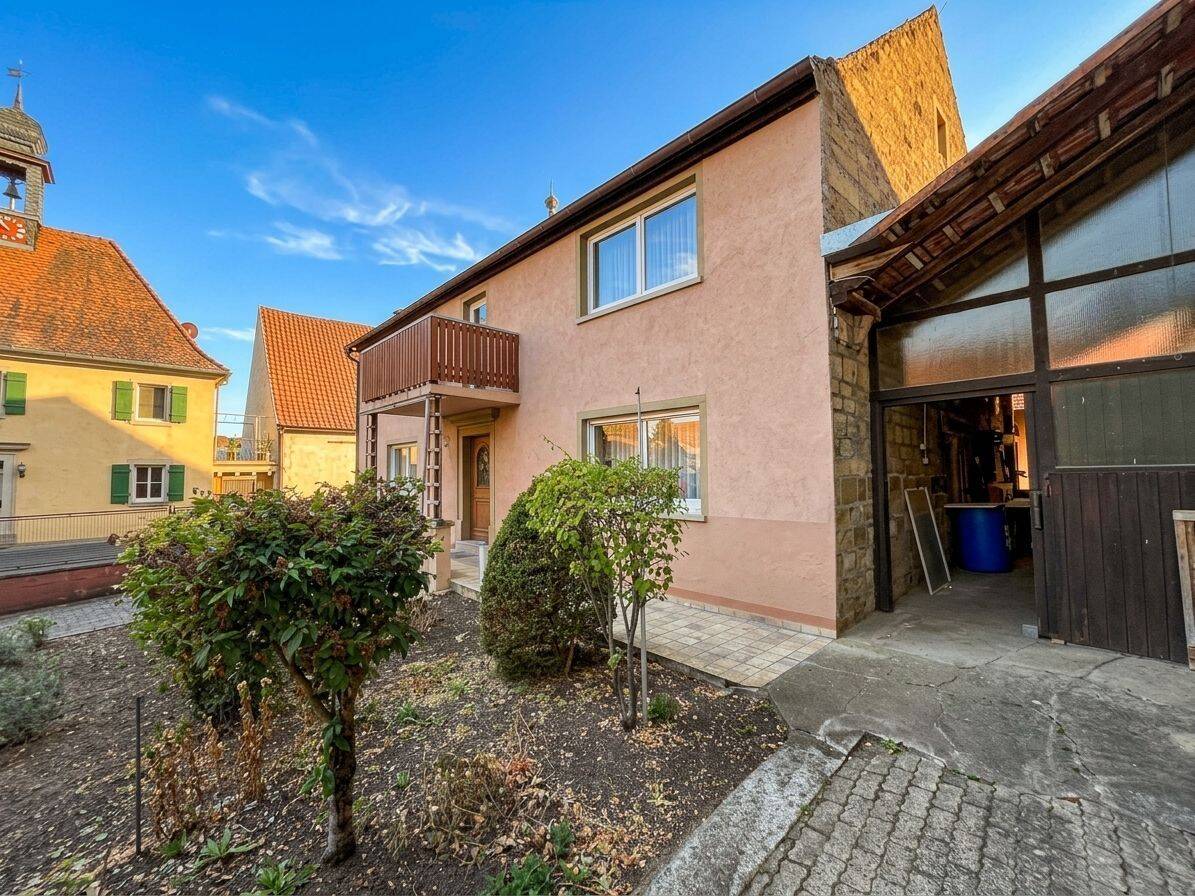 Wohnhaus mit Einliegerwohnung und Scheune – viel Potenzial für Ihre Ideen, 97340 Martinsheim