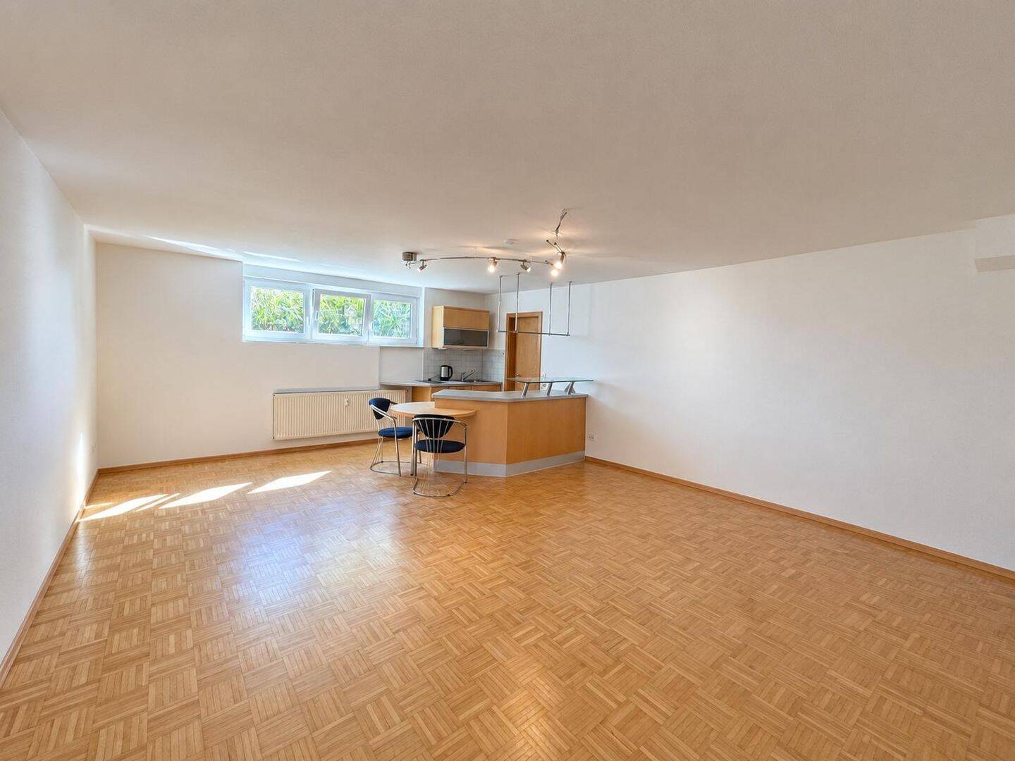 Ideal für Singles: 1-Zimmer-Wohnung mit Küche & Stellplatz, 79418 Schliengen