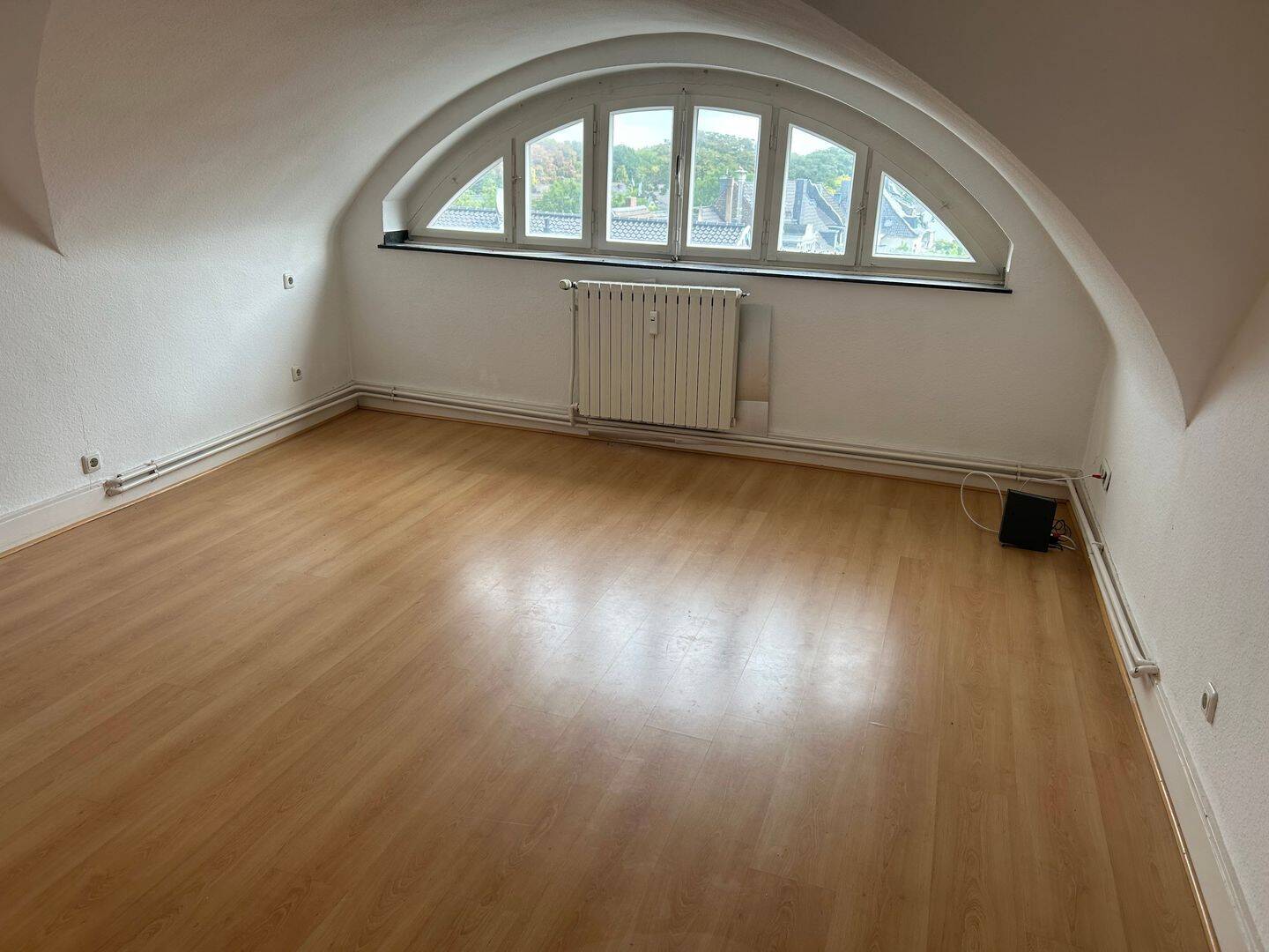WG geeignete geräumige 3 Zimmerwohnung am Bunten Garten, 41063 Mönchengladbach (Eicken Großheide Stadtmitte Windberg)