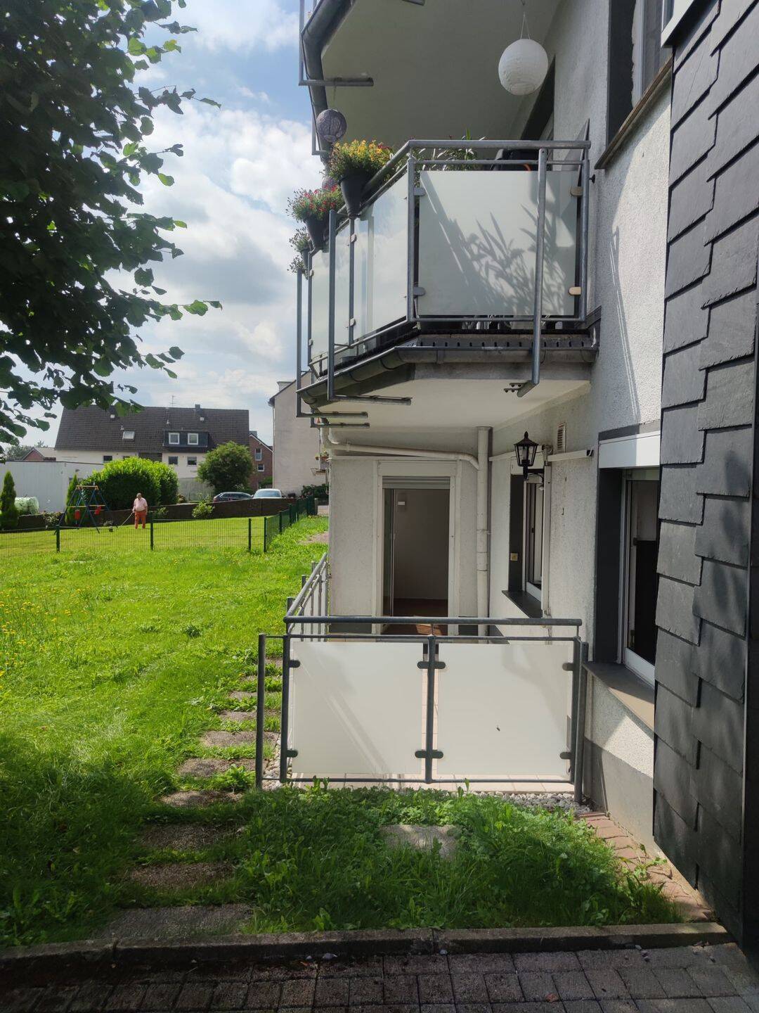 Schöne 2 Zimmer Wohnung mit Terrasse im Grünen, 42857 Remscheid (Innen Nord Süd West)