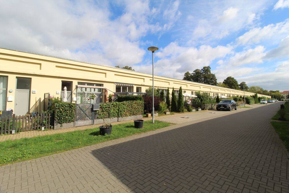 Terrasenwohnung mit Reihenhauscharakter, Stellplatz, Fußbodenheizung, offener Küche in Stadtfeld!, 39110 Magdeburg (Diesdorf Stadtfeld West)