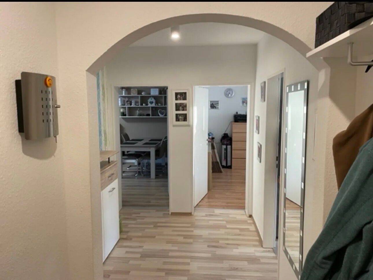 Wohnen mit Weitblick – gepflegte 2-Zimmer-Wohnung mit Balkon und Aufzug, 41466 Neuss