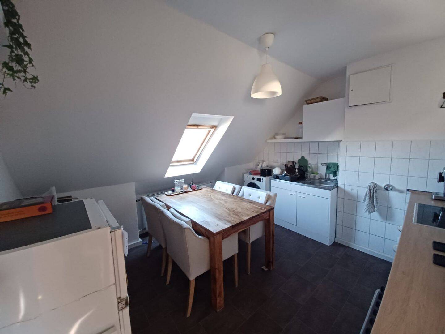 Gemütliche 1-Zimmer-Wohnung in Köln-Bayenthal zur Zwischenmiete (ca. 40qm Größe) – November bis Januar, 50968 Köln (Rodenkirchen)
