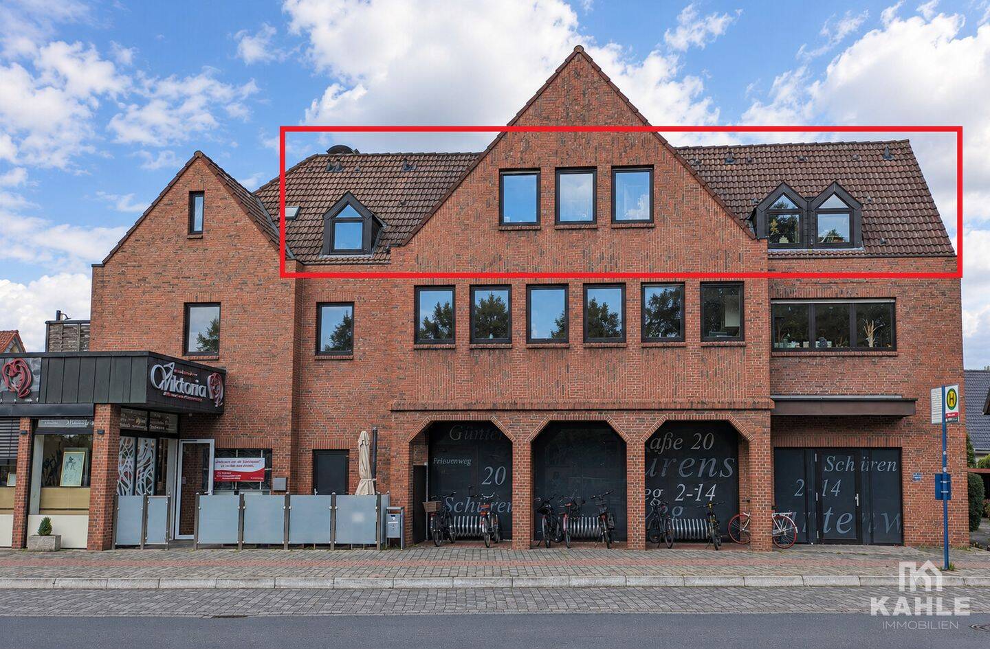 Kaufobjekt: Licht, Raum & Privatsphäre – außergewöhnliche 4-Zimmer-Wohnung mitten in Sassenberg, 48336 Sassenberg