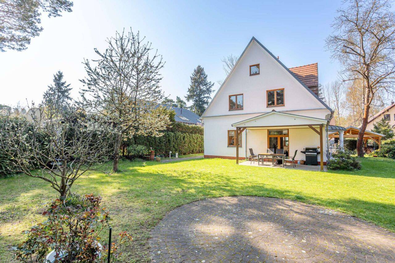 Großzügiges EFH mit Terrasse, Carport und gepflegtem Garten in Karolinenhof, 12527 Berlin (Treptow-Köpenick Grünau Karolinenhof Schmöckwitz)
