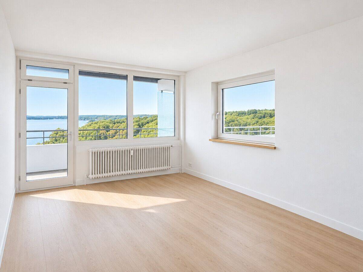 LOGENPLATZ ÜBER DEM DIEKSEE – RENOVIERTE ECKWOHNUNG MIT PANORAMA, 23714 Malente