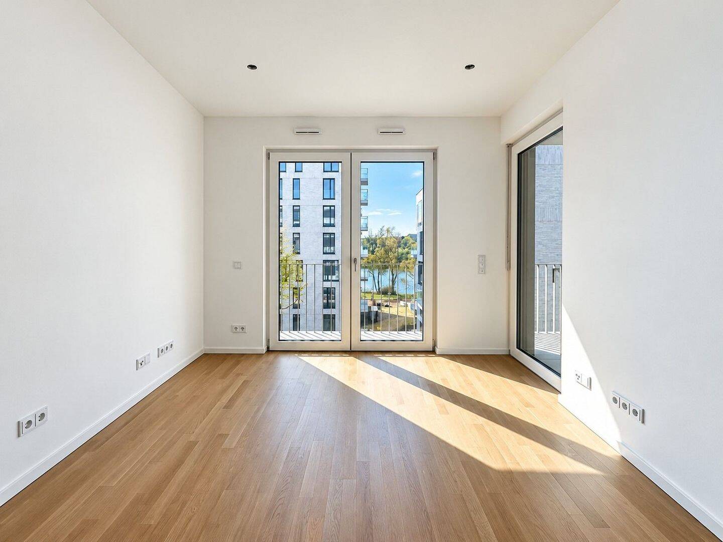 PANDION ALBERTUSSEE! Gemütliche 2-Zimmer-Wohnung mit Seeblick inkl. EBK, 40549 Düsseldorf (Heerdt Oberkassel)