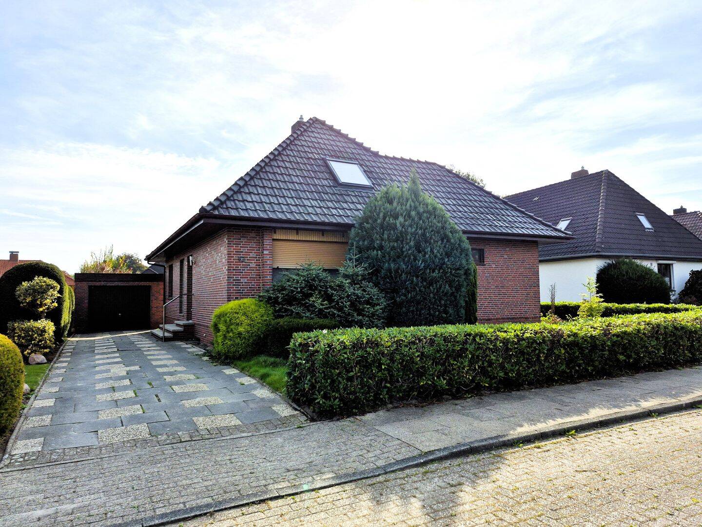 Attraktives Einfamilienhaus mit großem Grundstück und vielseitigen Möglichkeiten, 26954 Nordenham
