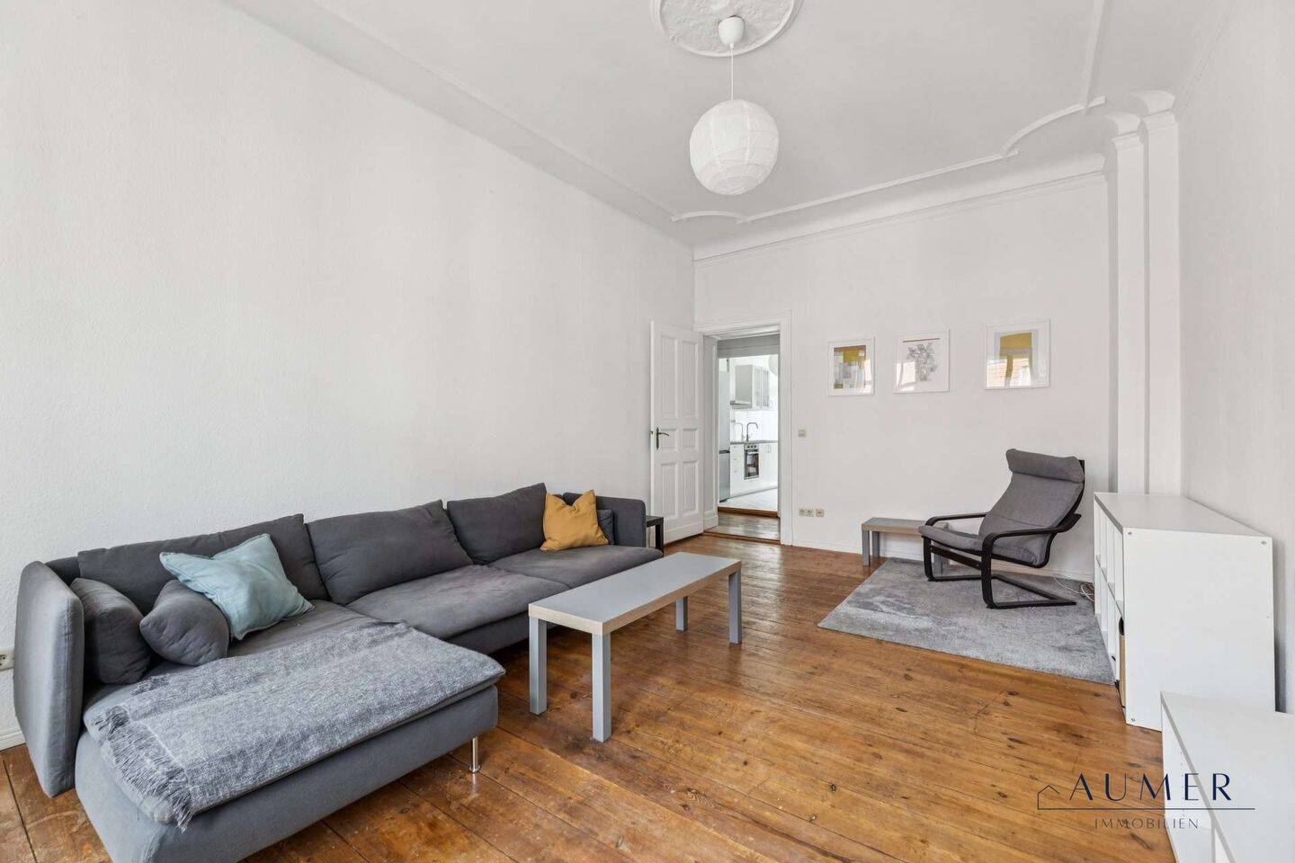 Charmante 2-Zimmer-Altbauwohnung mit Balkon & stilvollen Stuckelementen im Herzen von Friedrichshain, 10247 Berlin (Friedrichshain-Kreuzberg Friedrichshain Prenzlauer Berg)