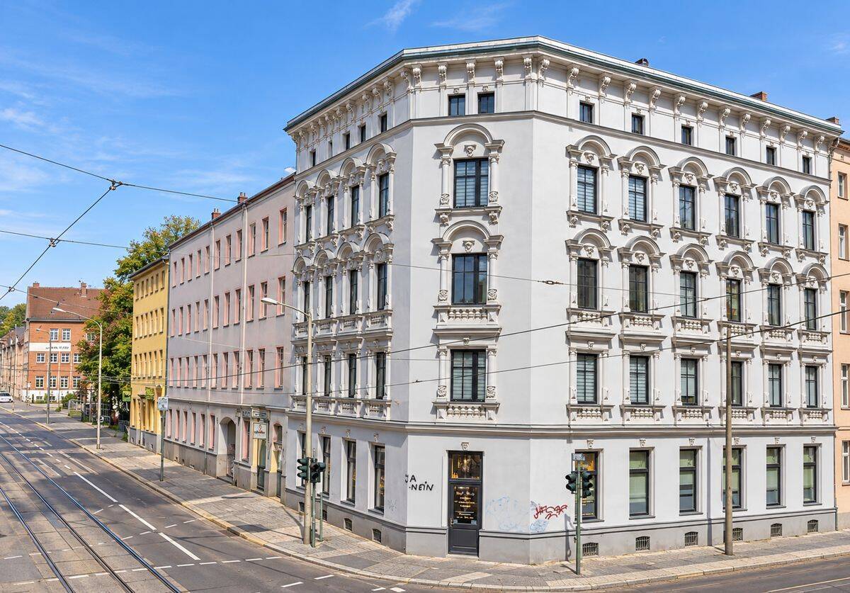 Helle 2-Zimmer-Wohnung mit Einbauküche, 6112 Halle (Saale)