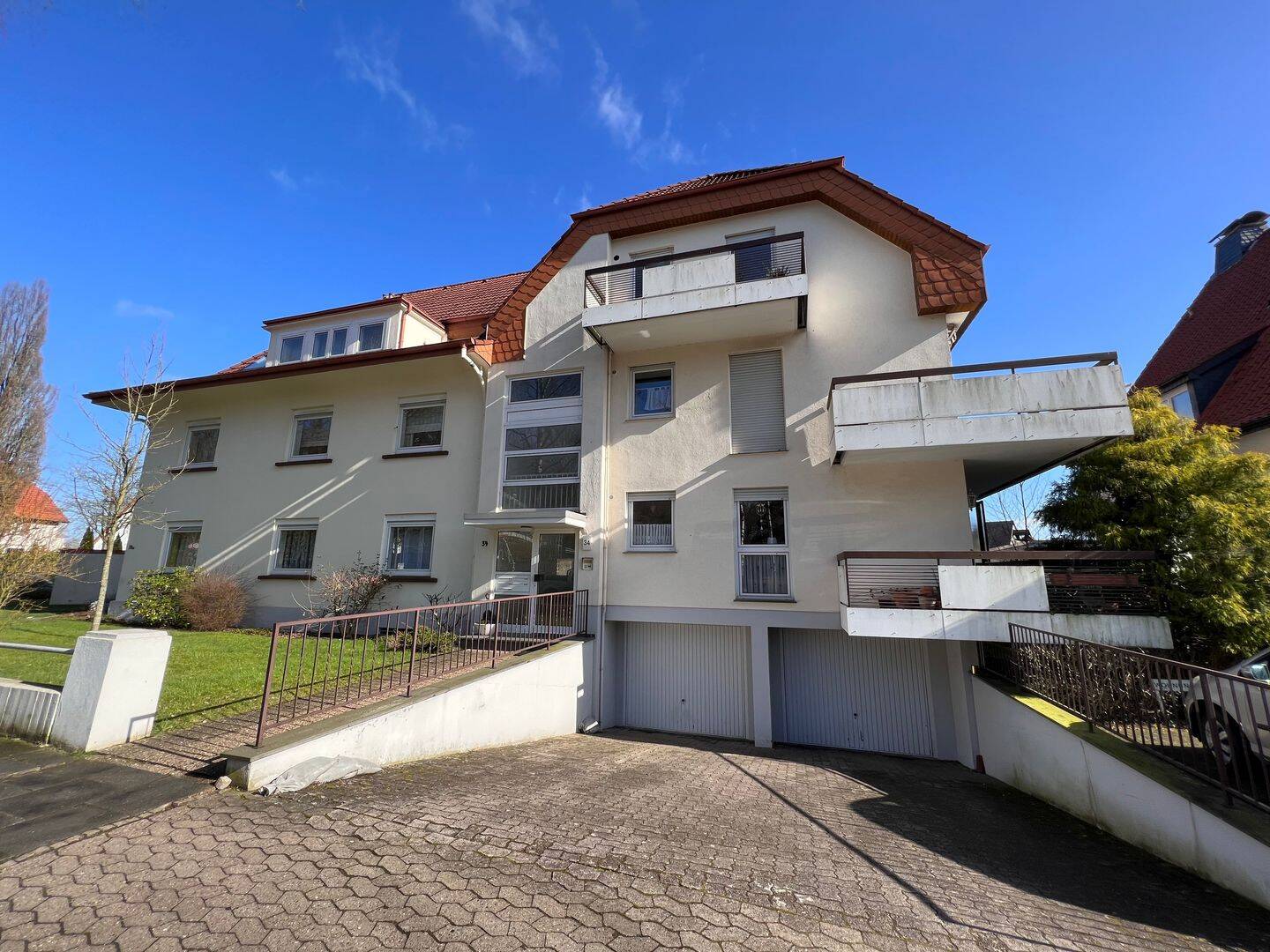 Schicke 2-Zimmer-Wohnung mit Einbauküche und Loggia am Obernberg, 32105 Bad Salzuflen