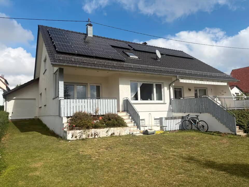 Freistehendes Einfamilienhaus mit 205 m² Wohnfläche, 71159 Mötzingen