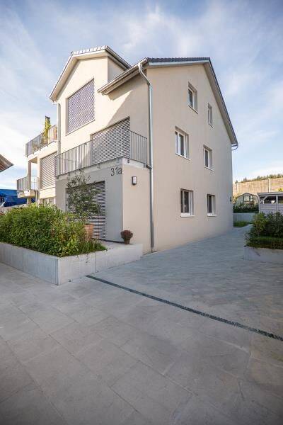Neubau-Niveau in Bestlage: Hochwertige 4,5-Zimmer-Wohnung mit EBK, 2 Balkonen & 2 TG-Stellplätzen, 78476 Allensbach