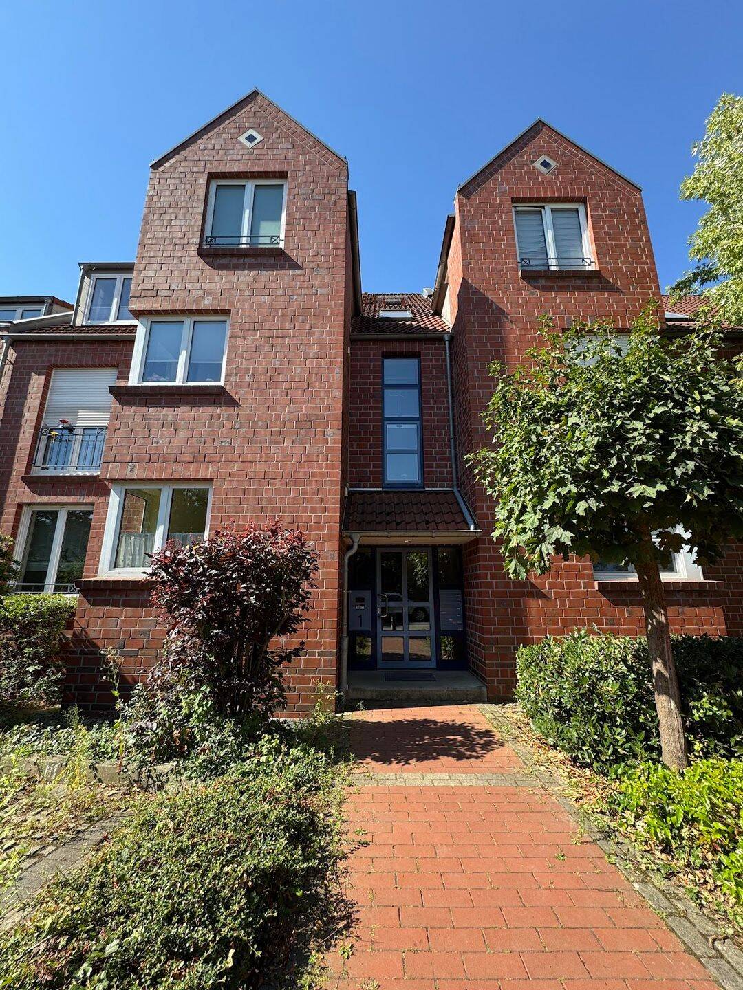 Renovierte 3-Zimmer Erdgeschosswohnung mit eigenem Gartenanteil, 31303 Burgdorf