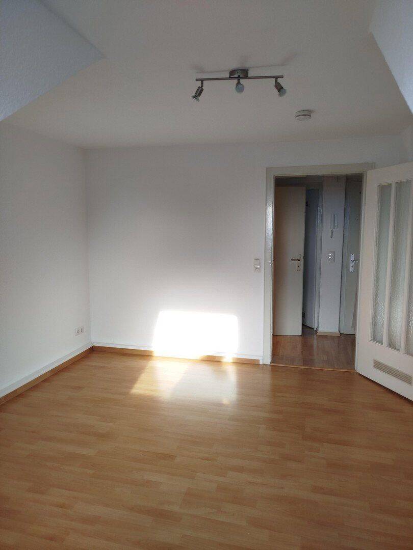 Schöne 2- Zi. Wohnung mitten in Kassel, 34119 Kassel (Mitte West)
