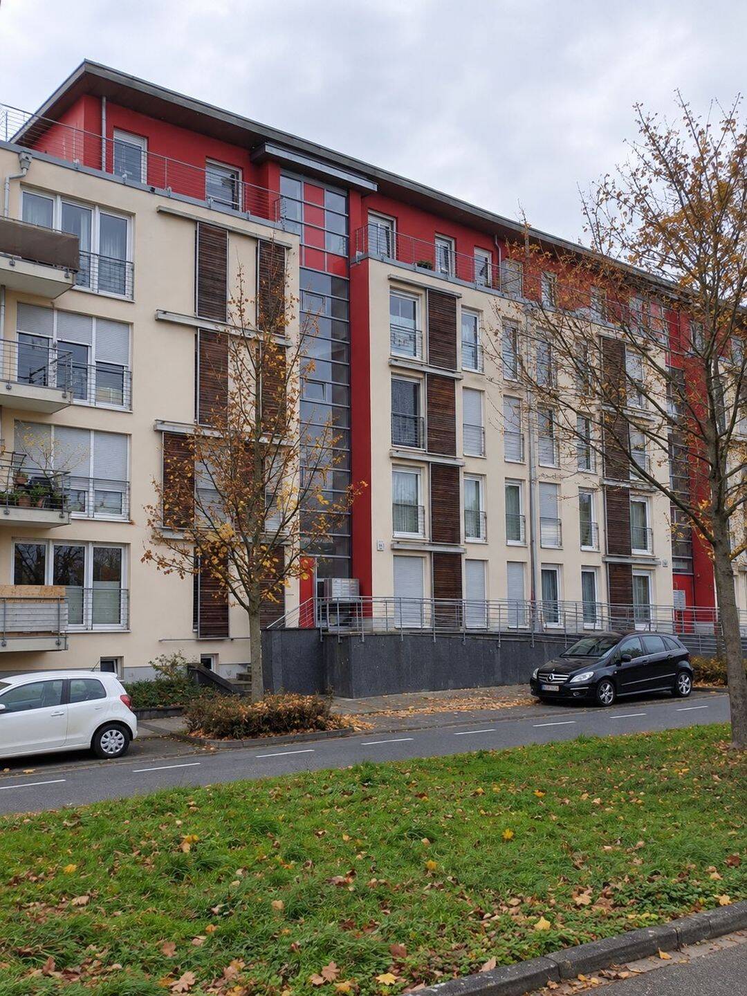 Moderne 3-Zimmer-Wohnung in zentraler Lage –Einbauküche inkl. ,Fußbodenheizung& bodentiefe Fenster, 50354 Hürth