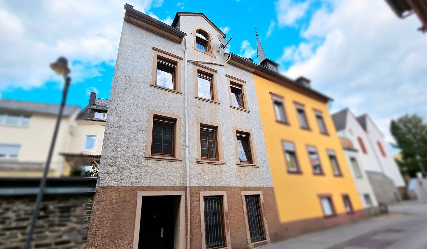 Kleines renovierungsbedürftiges Einfamilienhaus in bester Lage von Traben-Trarbach an der Mosel, 56841 Traben-Trarbach