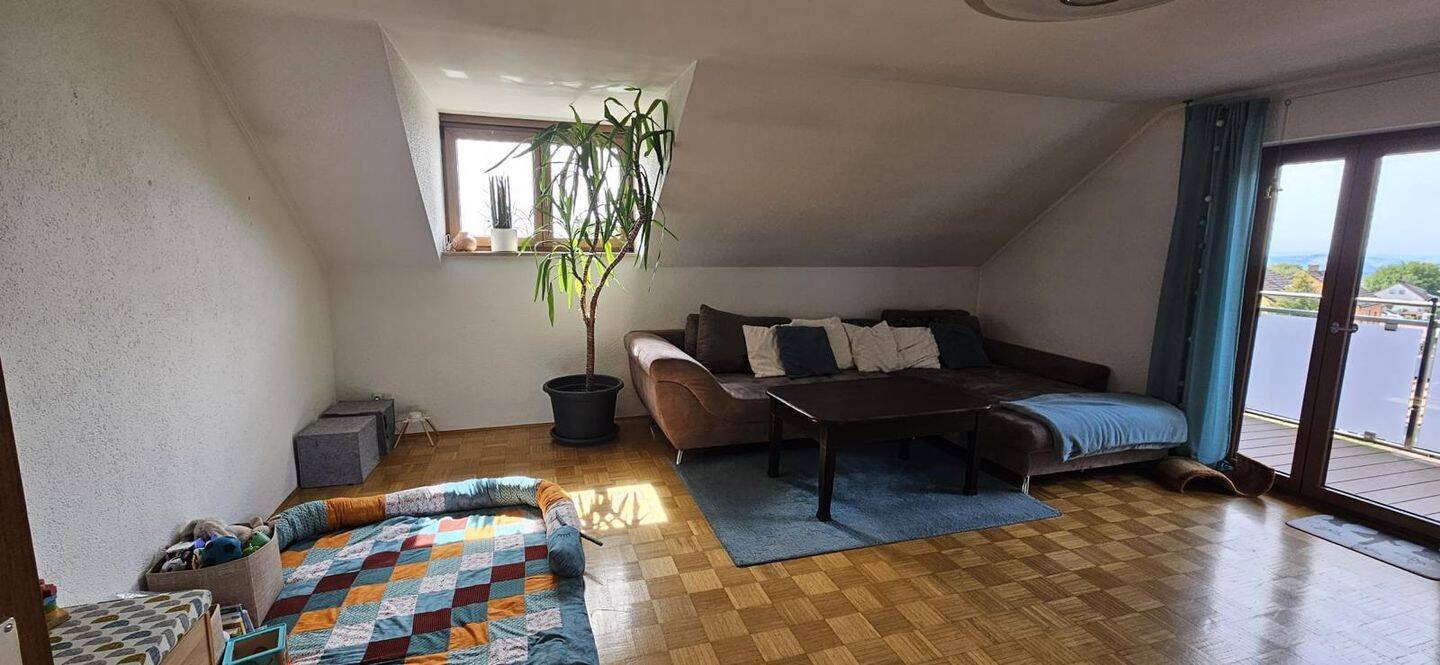 DG Wohnung 130qm mit neuer Einbauküche, 2 Balkone Gartenanteil, 92723 Tännesberg
