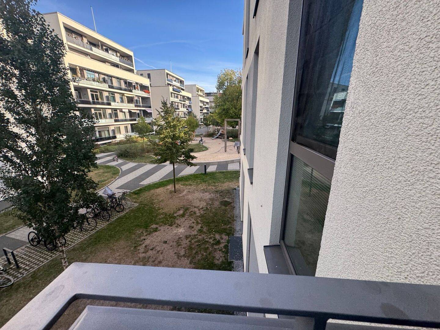 SUBLET-Möblierte 2-Zimmer-Wohnung mit großem Balkon in Berlin-Westend, 14059 Berlin (Charlottenburg-Wilmersdorf Charlottenburg Westend)