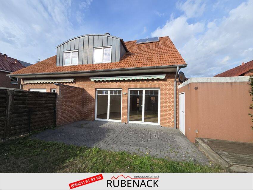 Familienfreundliche Doppelhaushälfte in beliebter Wohnlage in OT Holtorf, 31582 Nienburg (Weser)