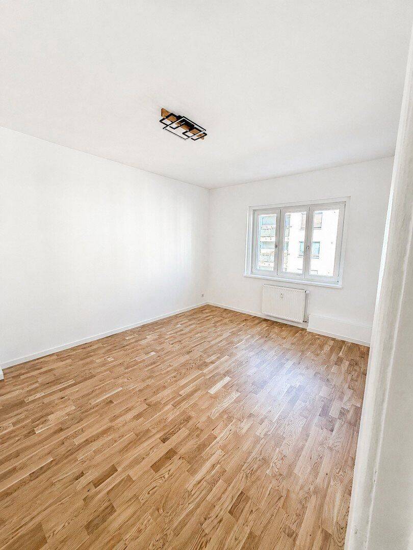 Frisch sanierte und freie 3-Zimmer-Wohnung mit Eichenparkett in ruhiger grüner Lage Prenzlauer Berg, 10409 Berlin (Pankow Prenzlauer Berg)