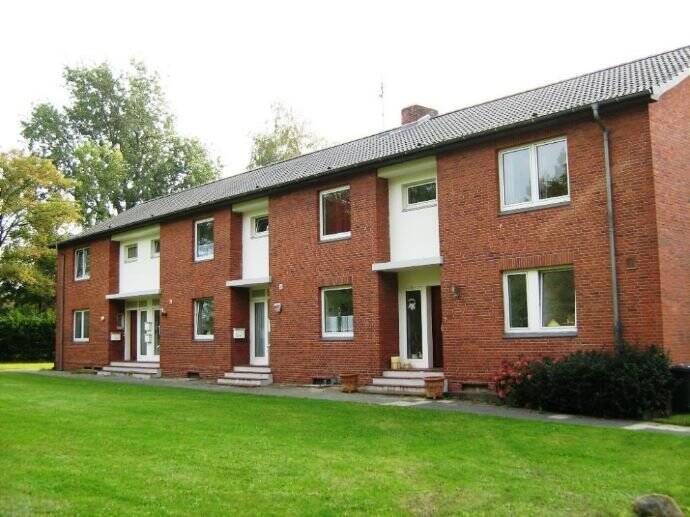 Eduard Rosenberg KG – Saniertes Reihenendhaus in Debstedt, 27607 Geestland