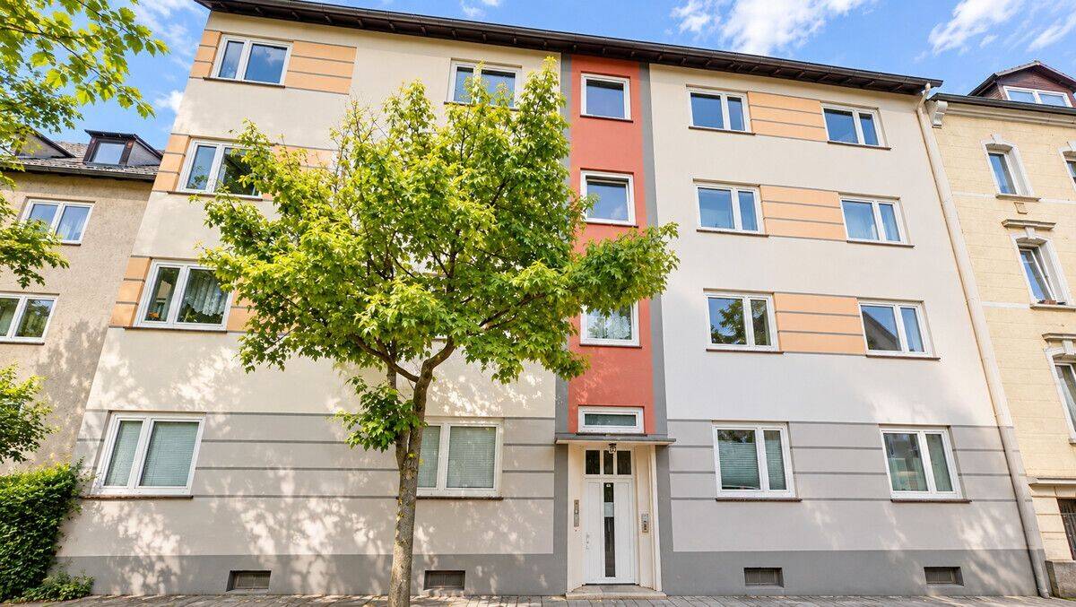 4 Zimmer auf ca. 95 m² | Frisch renoviert | Balkon | Provisionsfrei in Kassel-Süd, 34121 Kassel (Mitte Süd Wehlheiden)