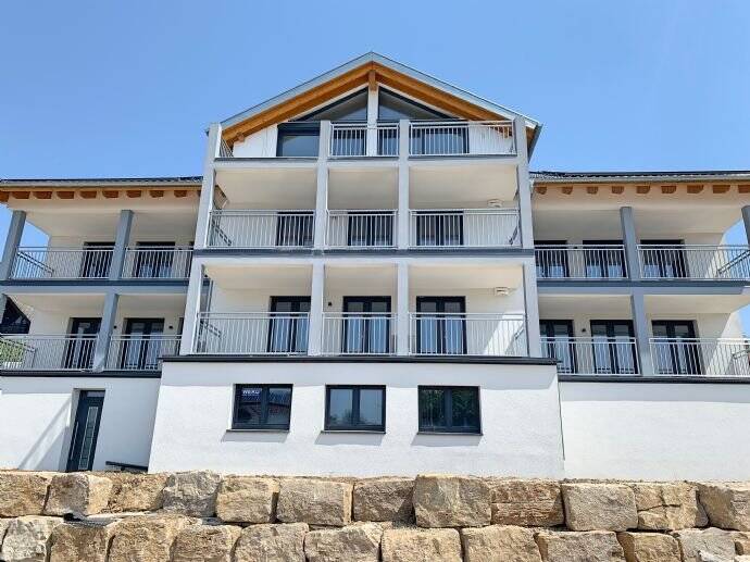 * T R A U M W O H N U N G * für Paare & Familien (ideale Lage / niedrige Nebenkosten), 97230 Estenfeld