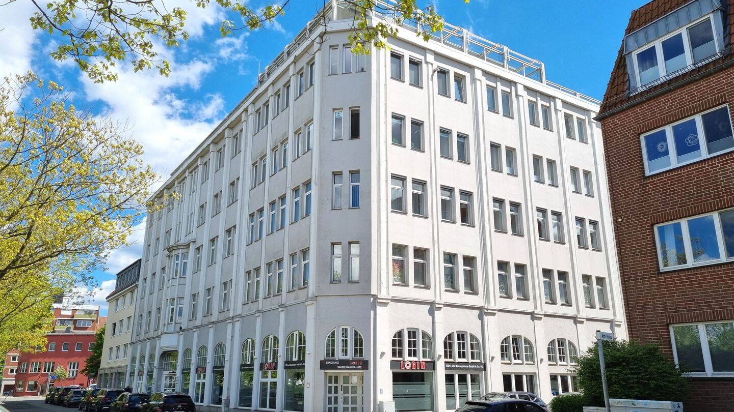 Geräumige 2-Zimmer-Wohnung mit Balkon in Bremerhaven-Geestemünde, 27570 Bremerhaven (Geestemünde)