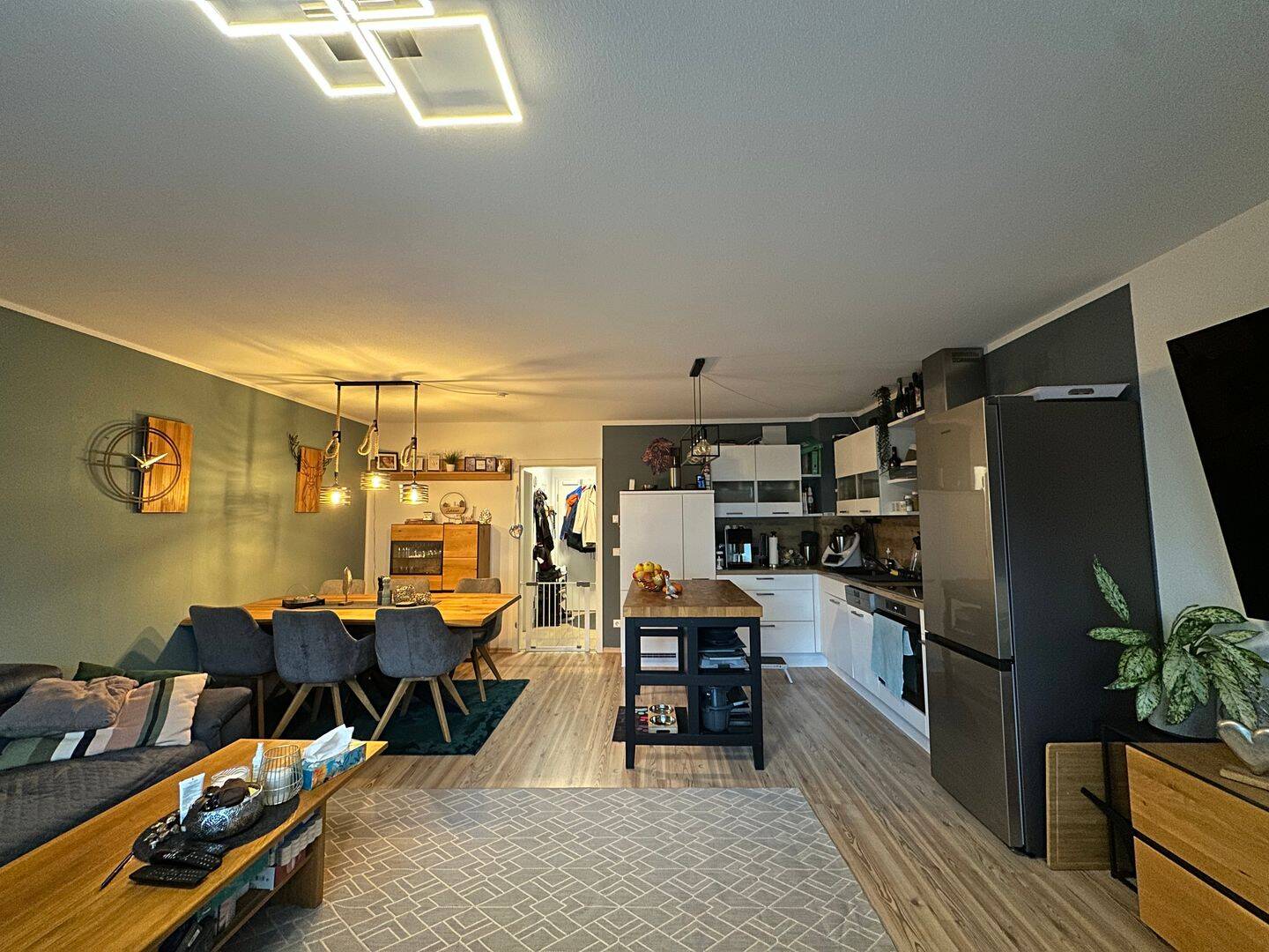 Ideal für Pärchen: Maisonette 2,5-Zimmer-Wohnung mit Garten und Garage, 83313 Siegsdorf