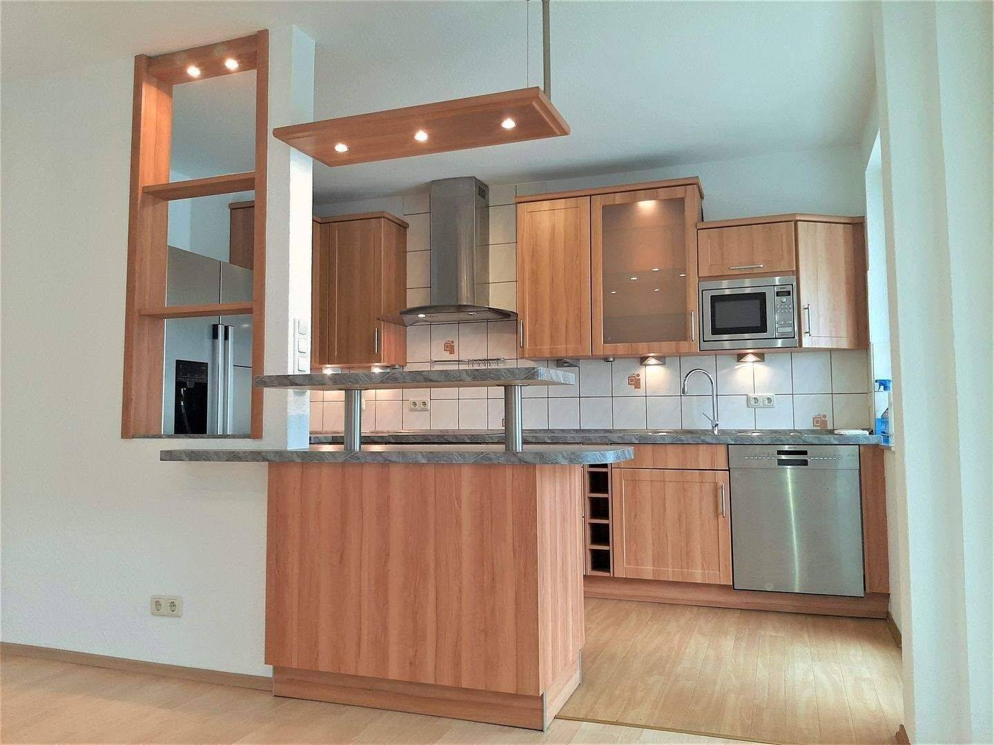 4,5-Zimmerwohnung über 2 Etagen mit Blick über die Stadt, 27580 Bremerhaven (Lehe Speckenbüttel Weddewarden Überseehafen)