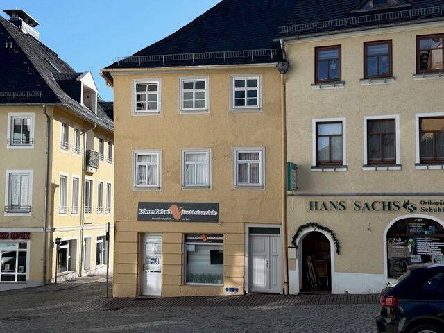 Wohn- und Geschäftshaus in zentraler Lage, 7356 Bad Lobenstein