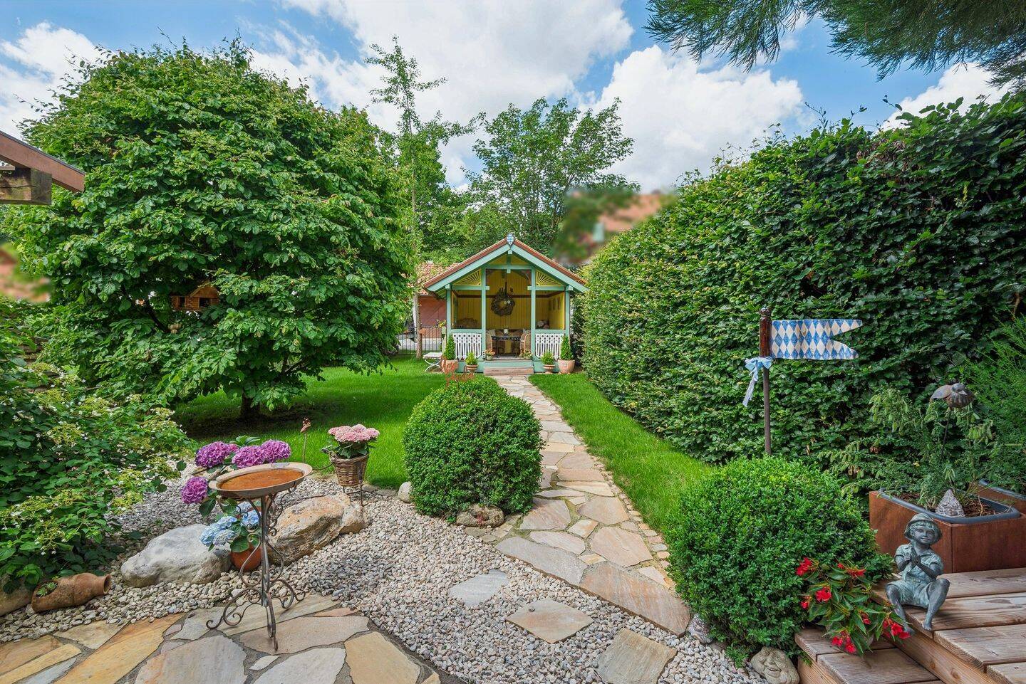 Attraktive Doppelhaushälfte mit großzügigem Garten in Aßling | Verkauf mit Nießbrauch, 85617 Aßling