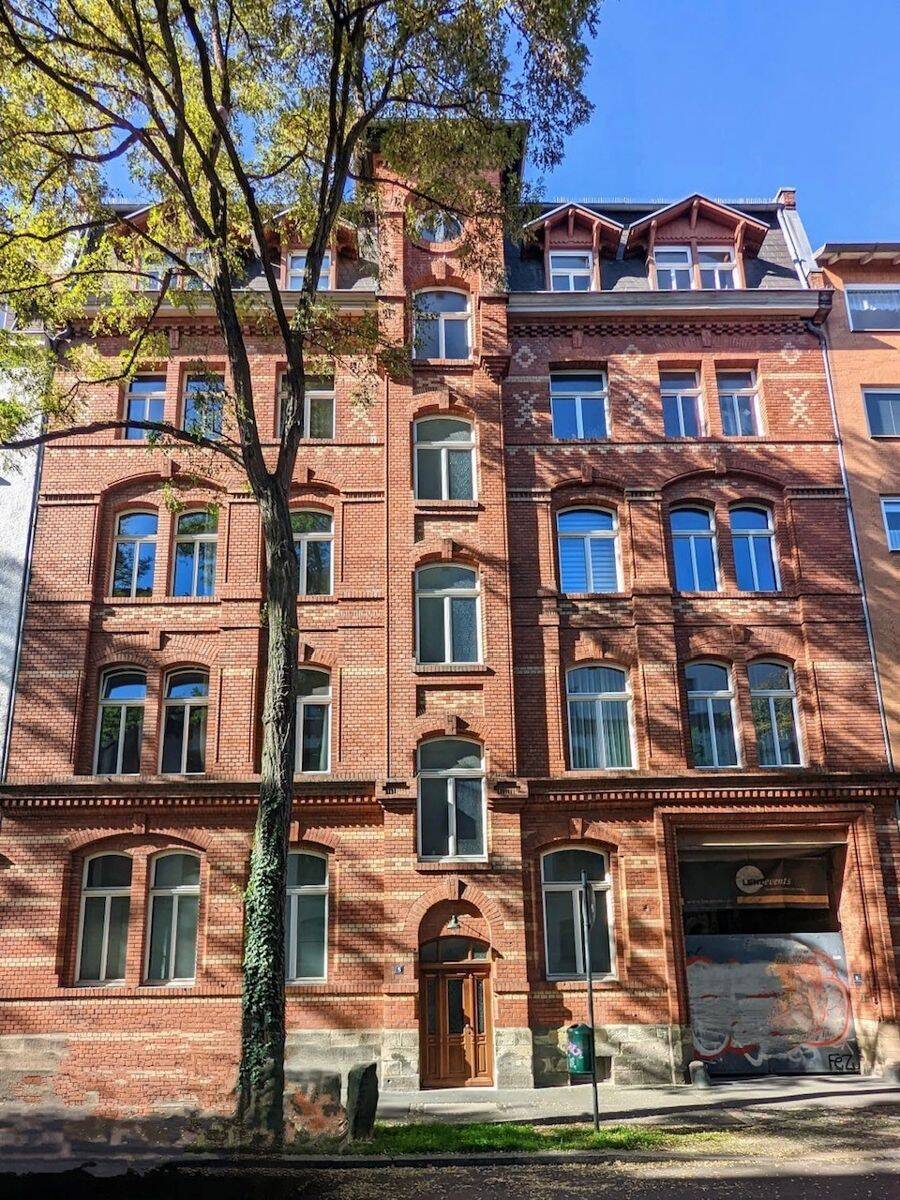 3 ZKB mit Balkon im 4.OG eines sehr gepflegten, Altbaus im vorderen Westen, 34119 Kassel (Mitte West)