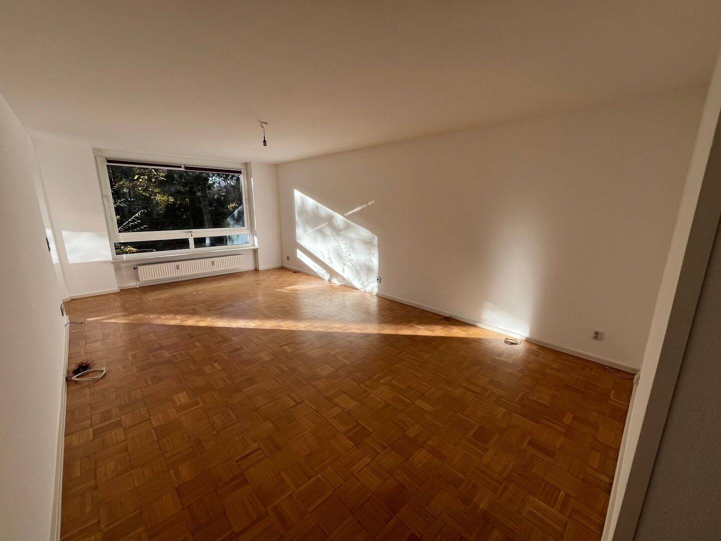 Frisch sanierte 3,5-Zimmer-Wohnung mit Balkon & großem Kellerraum in Top Lage, Lüneburg, 21337 Lüneburg