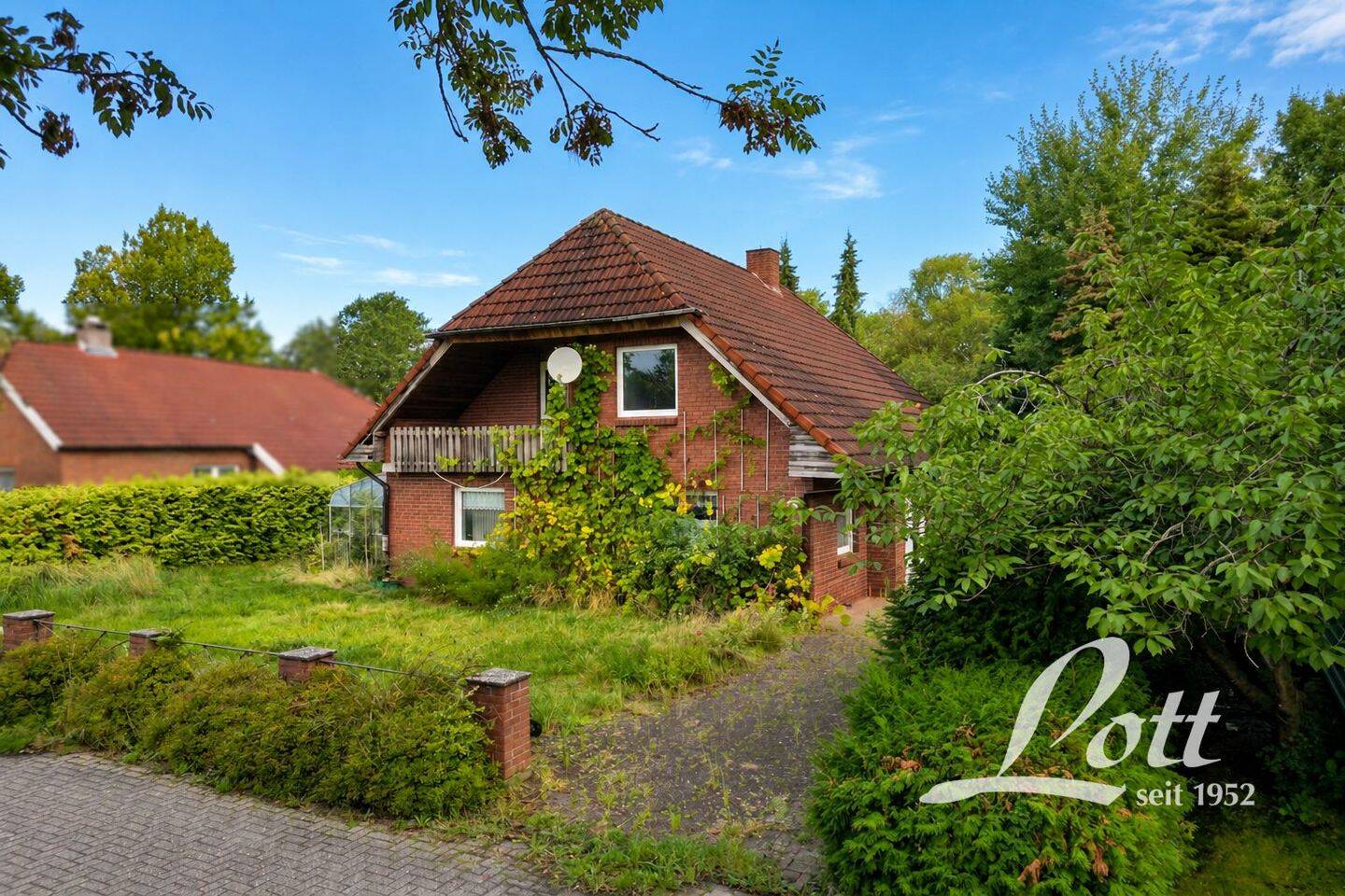 ** Handwerker aufgepasst! EFH oder ZFH mit viel Potenzial auf gr. Grundstück in Augustfehn! ++, 26689 Apen